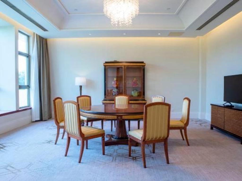 Suzhou Jinji Lake Grand Hotel Exterior photo