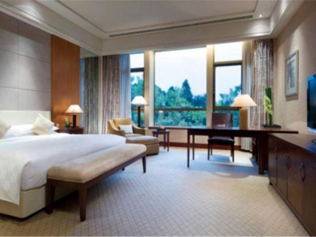 Suzhou Jinji Lake Grand Hotel Exterior photo