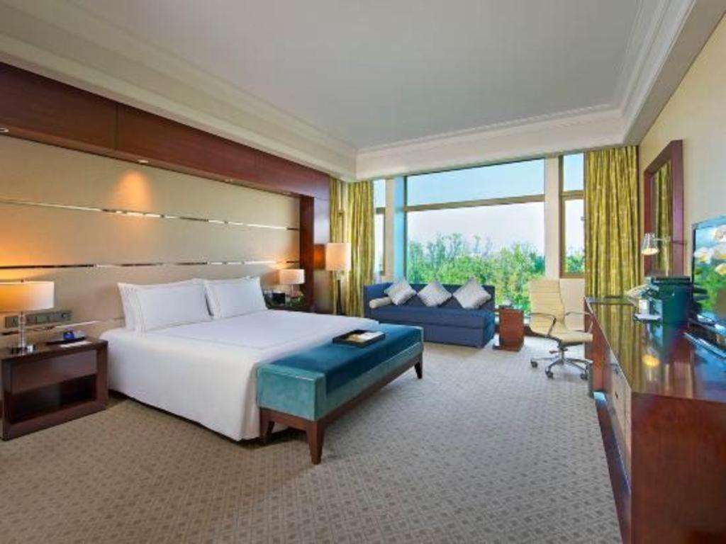 Suzhou Jinji Lake Grand Hotel Exterior photo