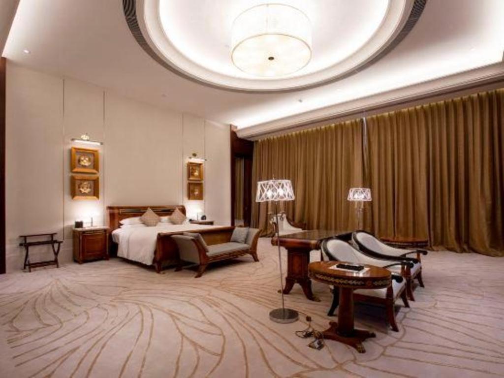 Suzhou Jinji Lake Grand Hotel Exterior photo